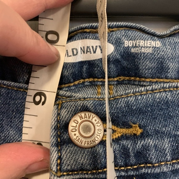 Old Navy fray and tie dye patch mid rise boyfriend jeans - Picture 7 of 9